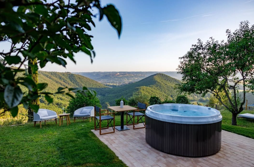 Antichi Casali di Charme - Suite con idromassagio & Degustazione Antichi Casali di Charme Umbria